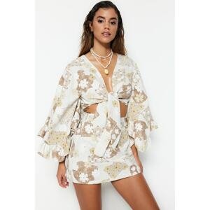 Trendyol Floral Print Crop Knitted Ruffle Blouse
