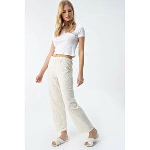 Trend Alaçatı Stili Women's Ecru Patterned Fleece Sweatpants