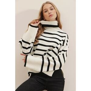 Trend Alaçatı Stili Women's Ecru Turtleneck Striped Slits Winter Sweater