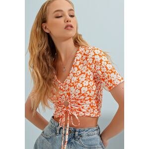 Trend Alaçatı Stili Women's Orange V-Neck Crop Top With Metallic Accessories, Floral Pattern and Corduroy