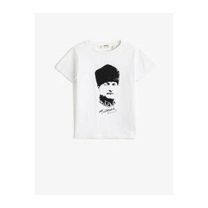 Koton Boy's Atatürk Printed T-Shirt Short Sleeve Crew Neck Cotton