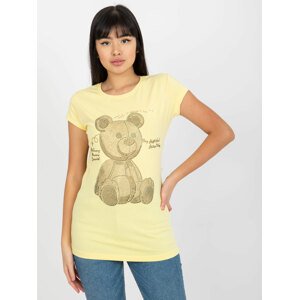 Light yellow fitted T-shirt with teddy bear application