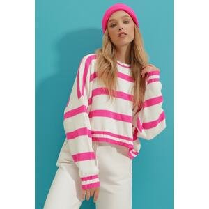 Trend Alaçatı Stili Women's Fuchsia Crewneck Striped Oversized Sweatshirt