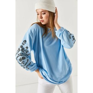 armonika Women's Indigo Round Neck Sweatshirt with Embossed Sleeves