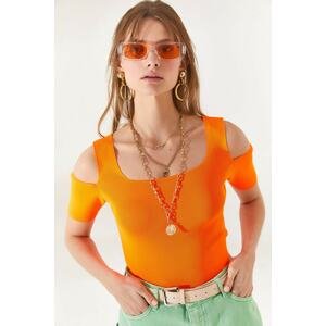 Olalook Women's Orange Crop Knitwear Blouse with Decollete Square Collar