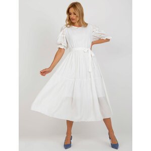 Ecru flared dress with belt