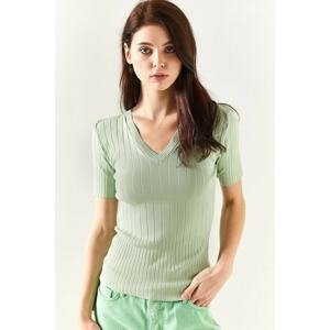 Olalook Women's Mint Green V-Neck Summer Knitwear Blouse