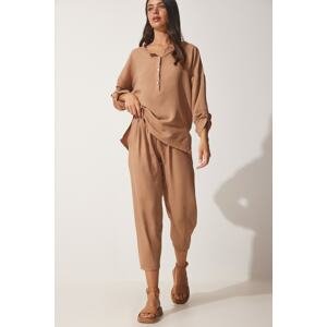 Happiness İstanbul Women's Biscuits, Flowing Airobine Blouse and Shalwar Pant Suit