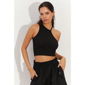 Cool & Sexy Women's Black Halterneck Crop Blouse