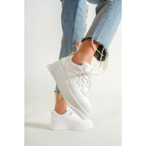 Capone Outfitters Sneakers - White - Flat