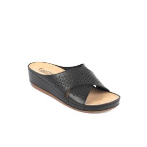 Capone Outfitters Capone Z0530 Black Women's Comfort Diagonal Band Anatomic Slippers.