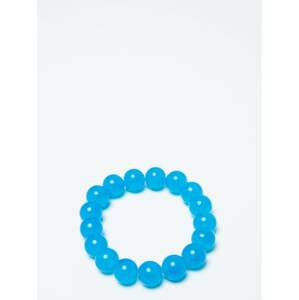 Bracelet of pearls on an azure elastic band