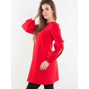 Dress decorated with slits on the sleeves red