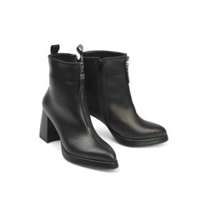 Capone Outfitters Capone Round Toe Front Zipper Women's Platform Boots