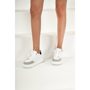 Madamra Black and white women's lace-up thick soled sneakers and sports shoes.