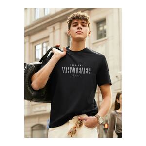 K&H TWENTY-ONE Men's Black T-shirt Whatever Printed Oversized T-Shirt.