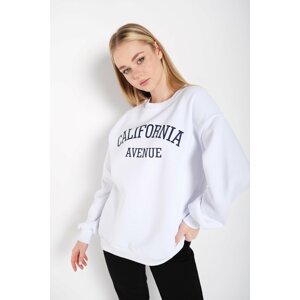 K&H TWENTY-ONE Women's White California Avenue Printed Oversized Sweatshirt.