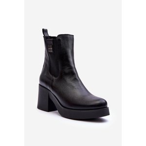 Leather women's heeled shoes black Kodra
