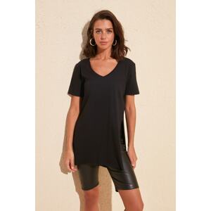 K&H TWENTY-ONE Women's Clothing with slits on the sides, Short Sleeve Basic T-shirt.