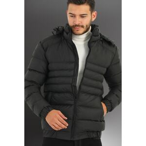 River Club Men's Black Solid Colored Hooded Waterproof And Windproof Winter Sports Puffy Coat.