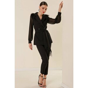 By Saygı Feather-Detailed Buttons on the Collar, Belted Waist, Lined Jacket and Trousers with Side Pockets 2-pack Set Black.