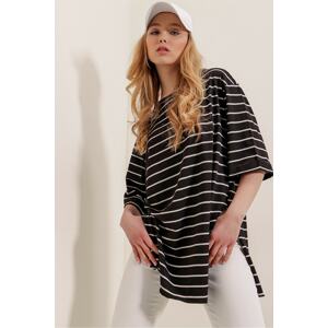 HAKKE Crew Neck Double-Sleeve Striped Single Jersey T-Shirt.