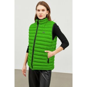 D1fference Women's Regular Fit Green Inflatable Vest With Lined Water And Windproof.
