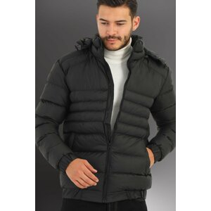 D1fference Men's Black Solid Colored Hooded Waterproof And Windproof Winter Sports Puffy Coat.