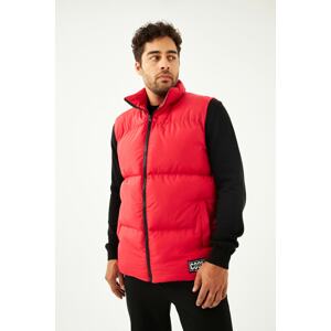 D1fference Men's Lined Water And Windproof Red Inflatable Vest.