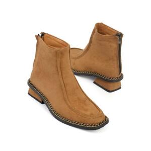 Capone Outfitters Women's Low-Heeled Boots with Stitching Detail.