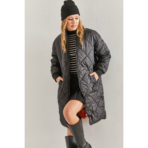 Bianco Lucci Women's Quilted Long Coat with Lined Elastic Sleeves.