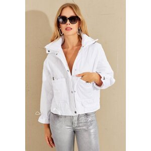 Cool & Sexy Women's White Quilted Short Cardigan Thin Coat