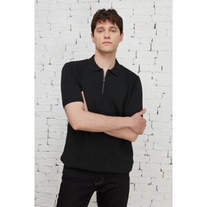 ALTINYILDIZ CLASSICS férfi fekete standard szabású normál szabású póló nyakú rövid ujjú kötöttáru póló.