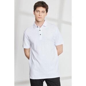 ALTINYILDIZ CLASSICS Men's White Slim Fit Slim Fit Crew Neck Jacquard Short Sleeved T-Shirt.