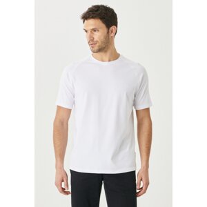 AC&Co / Altınyıldız Classics Men's White Long Fit Crewneck Short Sleeve Cotton T-Shirt.