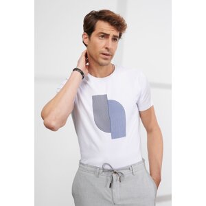 ALTINYILDIZ CLASSICS Men's White Slim Fit Slim Fit Crewneck Men's Cotton Short Sleeved T-Shirt.