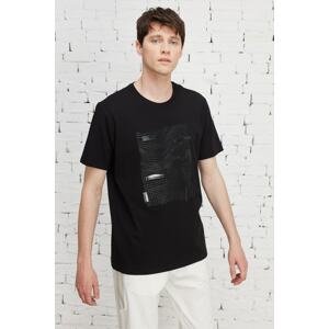 ALTINYILDIZ CLASSICS Men's Black Slim Fit Slim Fit Crewneck Cotton Printed T-Shirt.