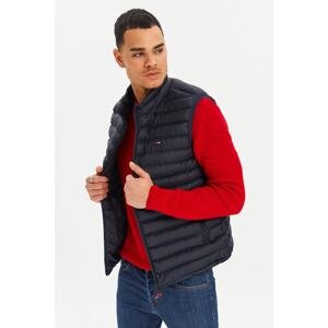 River Club Men's Lined Water And Windproof Navy Blue Inflatable Vest.
