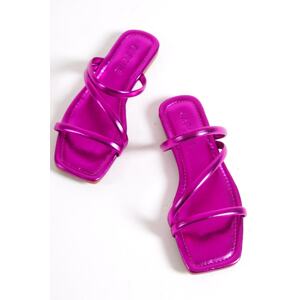 Capone Outfitters Capone Metallic Fuchsia Women's Slippers with Chunk Toe and Three Straps.