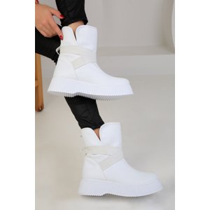 Soho Women's White Boots & Bootie 18480