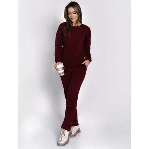 Women's insulated tracksuit, burgundy sweatshirt and loose trousers