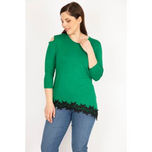 Şans Women's Green Plus Size One-Shoulder Decollete Lace Hem Blouse