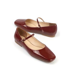 Capone Outfitters Blunt Toe Banded Marj Jane Patent Leather Burgundy Women's Flats