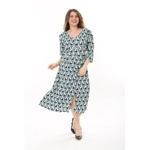 Şans Women's Plus Size Green V-Neck Crepe Fabric Capri Sleeve Dress