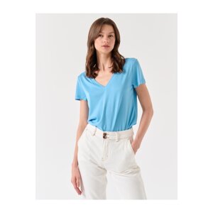 Jimmy Key Sky Blue Straight-cut V-Neck Short Sleeves Basic Knit T-Shirt.