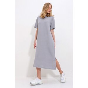Trend Alaçatı Stili Women's Gray Crew Neck Side Slits Thessaloniki Midi Length Basic Dress