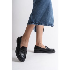 Capone Outfitters Women's Loafers