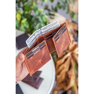 Garbalia Porto Genuine Leather Classic Crazy Tan Men's Wallet with Loose Card Holder.