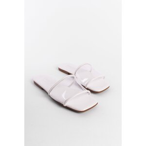 Capone Outfitters Women's Slippers