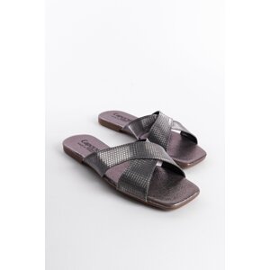 Capone Outfitters Women's Slippers